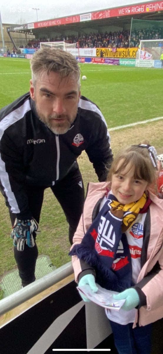 KubesCrossley's tweet photo. @OfficialBWFC yesterday was my daughters first away match and the fact she got a chance to have these pictures really made her day 💙💙 OINO https://t.co/cHXoHLlXLu