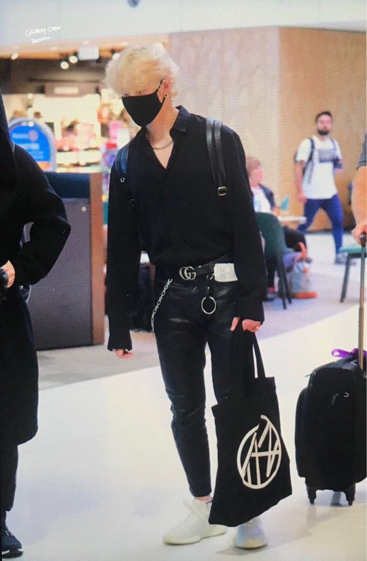 getcoolwithchan's tweet photo. ✅ gucci belt
一
#skzoo #wolfwlog https://t.co/7AlMl9N8ya