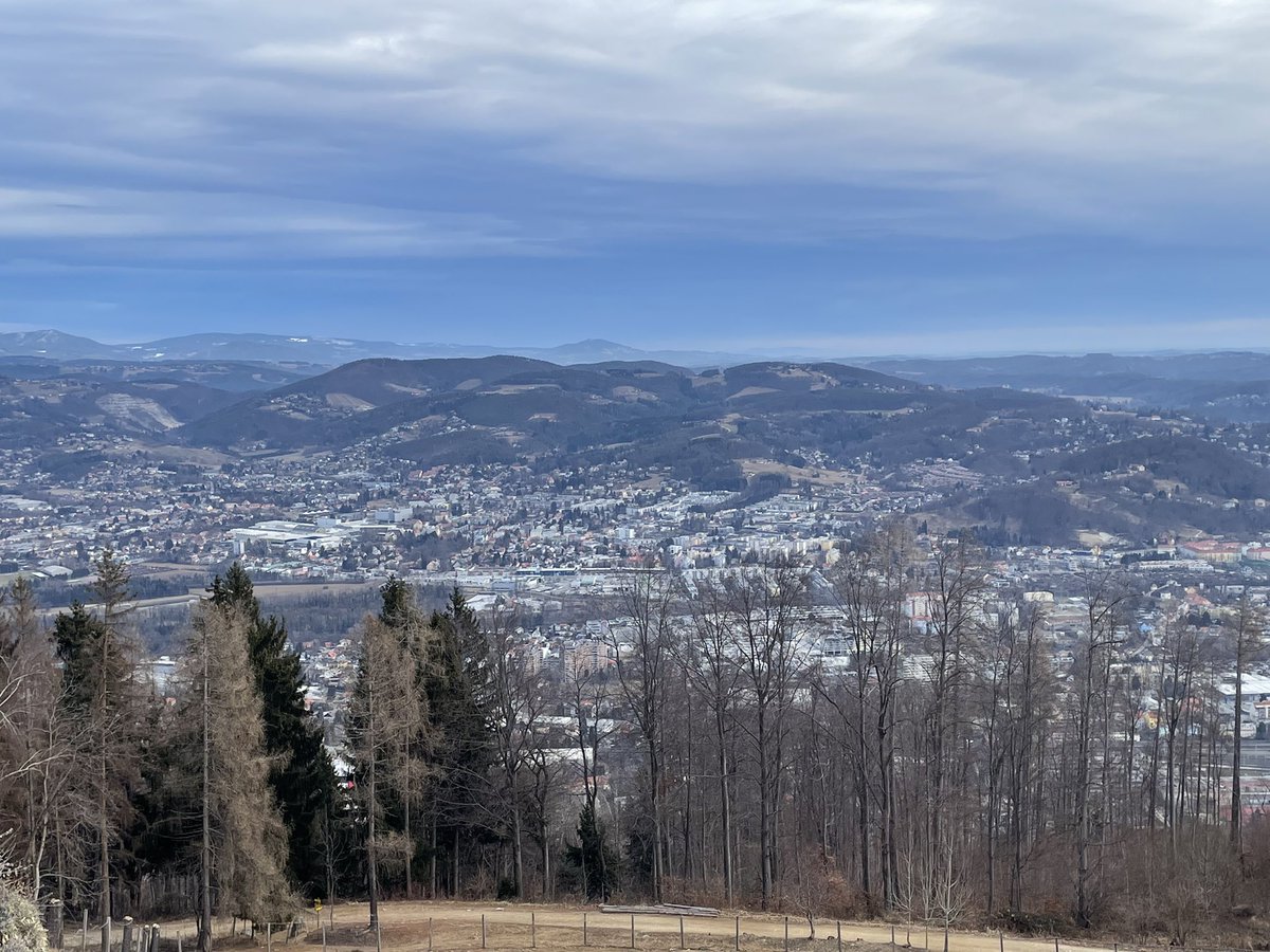 Xhrisli's tweet photo. Graz von oben #letsgoGraz https://t.co/ofcJgBY22D
