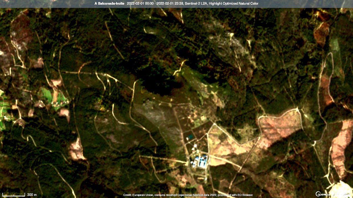 J_Ramos_Garcia's tweet photo. Satelital de @CopernicusEMS que ayer me ayudo a moverme por los caminos entre el mirador de #ABalconada e #Iroite en la montaña del #Barbanza
Gracias a ellos, caminos que me marcaba el #SIGPAC, ya no existían según la satelital de copernicus
Y de noche, no puedes cometer fallos https://t.co/VZR424aj7j