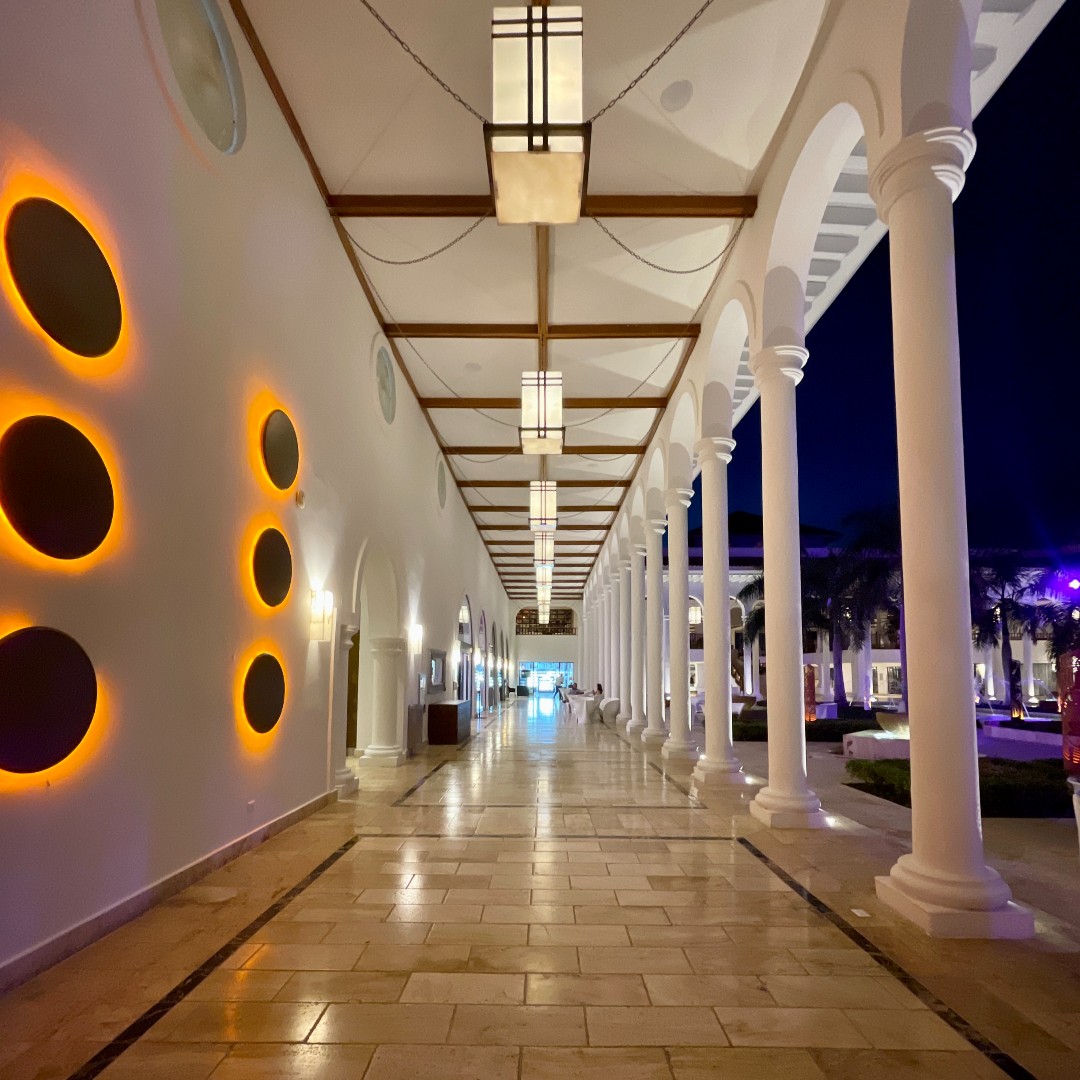 Fall in love with magical walks in our Plaza Colonial #ParadisusPalmaReal