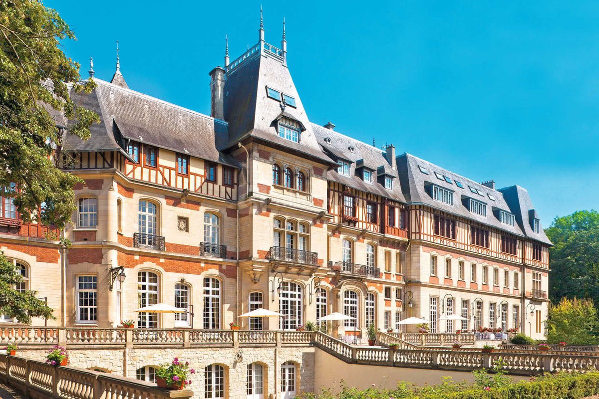 RelaixLab's tweet photo. #EMBOmuscle2022 meeting will be held in the largest 4-star chateau hotel in France, Chateau de Montvillargenne, located near the elegant old town of Chantilly, 35 km north of Paris! Don't miss the chance of sharing #science in an amazing location😍! link: https://t.co/FTS0jnTXq6 https://t.co/LLfgp5Vm7P