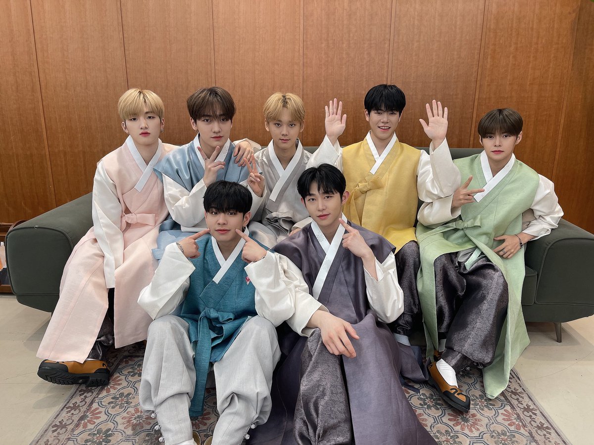 ciiphertrans's tweet image. [CIIPHER UPDATE] 

hello ! we are a team of ciipher updates,
we regularly provide updates,translations,and voting strategies. we also arrange various projects under ciipher's name ! do follow us and switch on your notifications for timely updates ! thank you for visiting us here