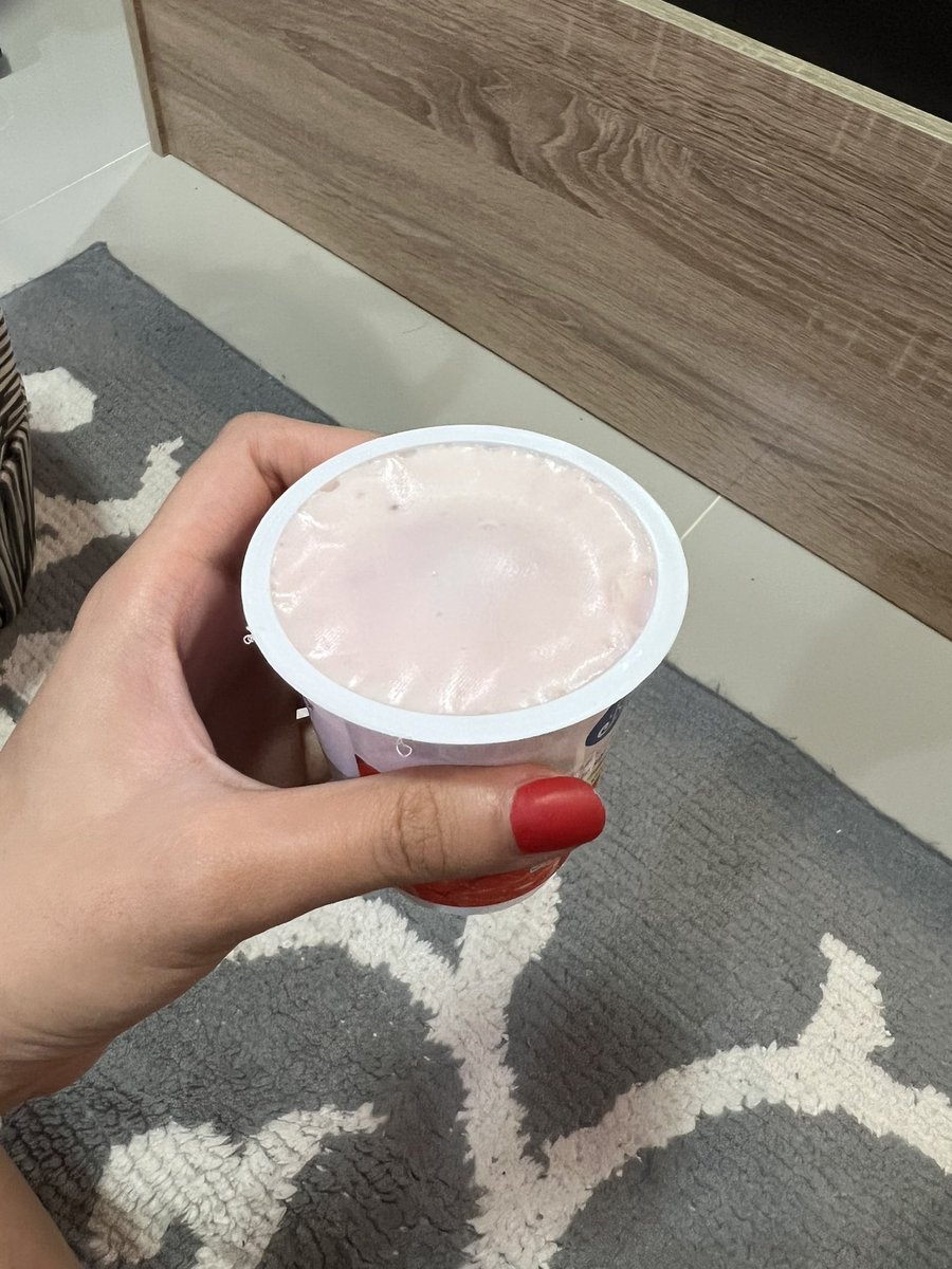 ทุกคน เราประสบความสำเร็จในชีวิตแล้ว ช่วยแสดงความยินดีกับเราได้ไหม ที่บ้านไม่มีใครยินดีกับเราเลย