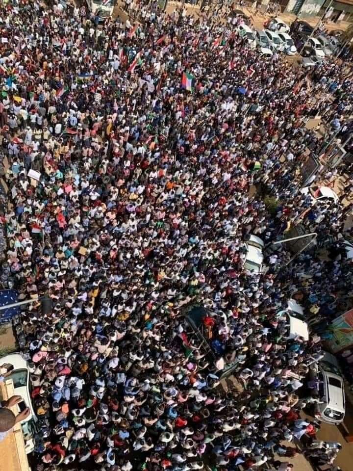 🔺 ح نخلي كل شي وندعم مليونية بكرة الداعمة لترس الشمال
بكرة شنو؟ المليونية 
يعني شنو؟ حنكون كمممممية✌...