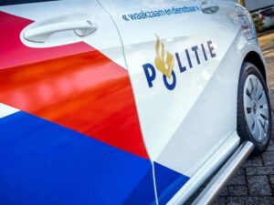Steekincident Kapellestraat #Oudewater:
Zondagochtend vroeg is in de Kapellestraat een dode gevallen bij een steekincident. Het voorval werd rond half zeven 's morgens gemeld bij de politie. 
-->> midlandfm.net/node/579