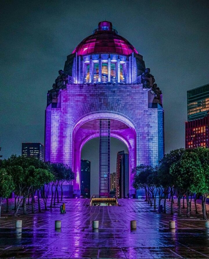 300_sitio's tweet photo. Monumento a la Revolución, CDMX, México City https://t.co/7Hw9iomwPB