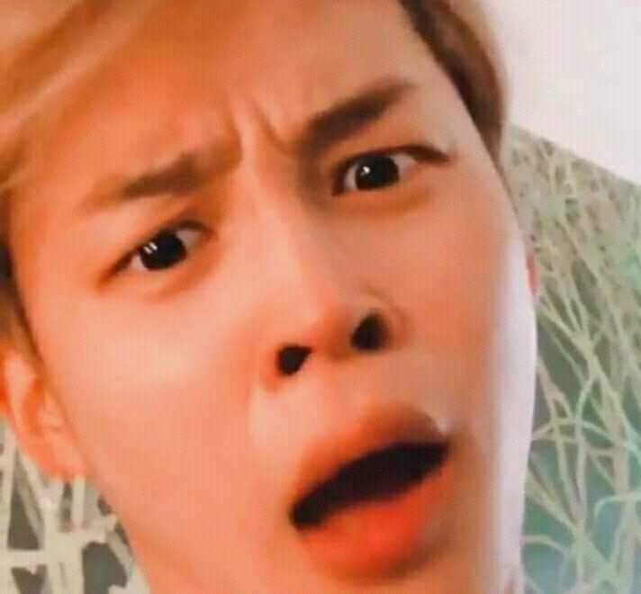 Elia31339744's tweet photo. Funny with jimin😁💜
#FunWithJimin
#GetWellSoonJimin https://t.co/w4waNJCXmG