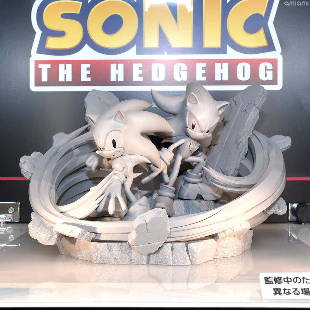 Sonic the Hedgehog Sonic Adventure 2 Sonic and Shadow S-Fire Statue