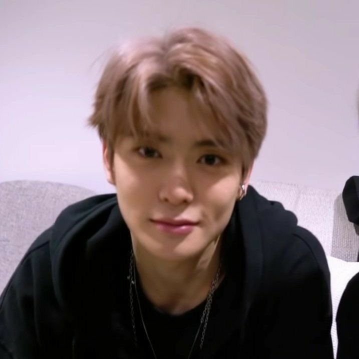 jaehyun is so gorgeous