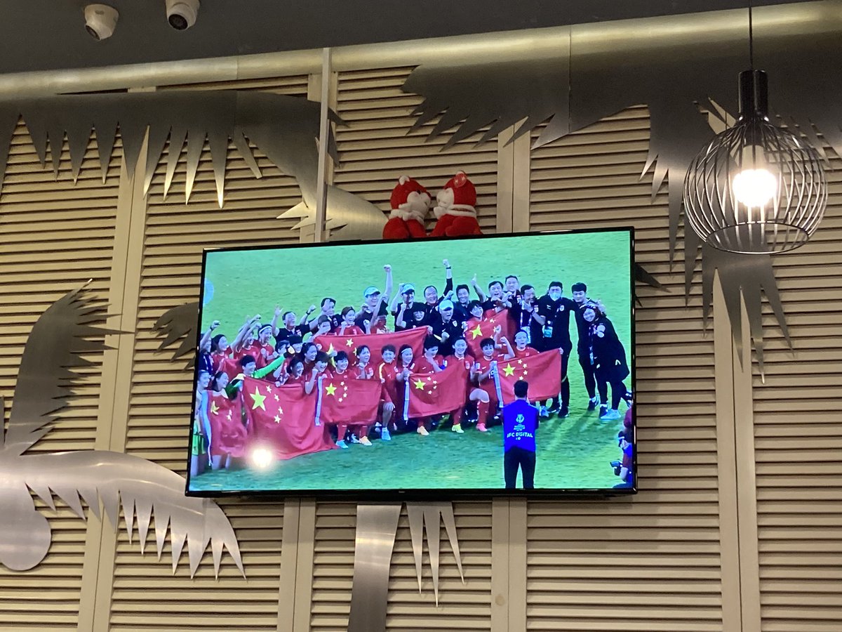 Kelly Wang tweet media