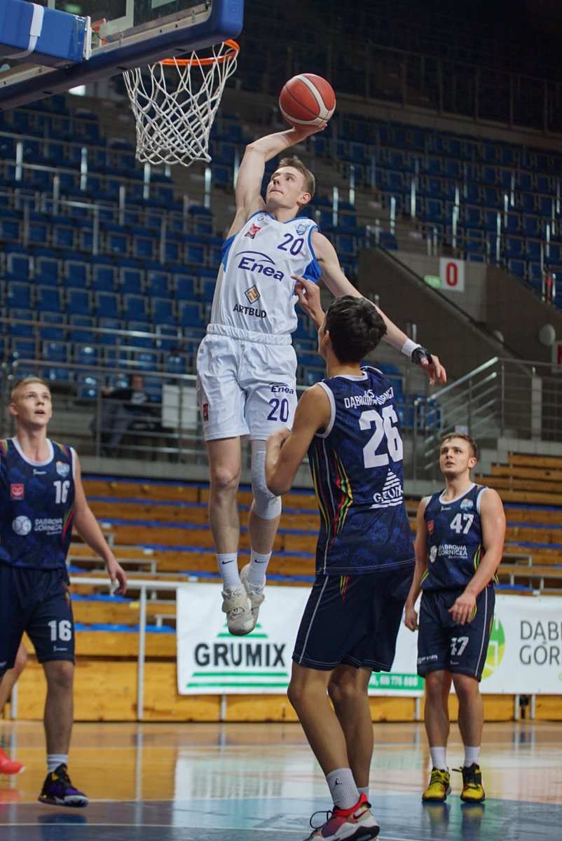 basketpoznan's tweet photo. Mamy to! Finały MPP i MP #U19!!!!! Pierwszy w krótkiej historii naszego klubu awans do  finału MPP 💪 Najlepszy zawodnik Kuba Andrzejewski 💪 W ostatnim spotkaniu pokonujemy Gospodarza 83:53 🏀 Brawo Panowie 👏 Brawo Trenerzy 👏 Gratulacje 🔥 
Fot. Beata Brociek Fotografia https://t.co/FJILj7zB6D