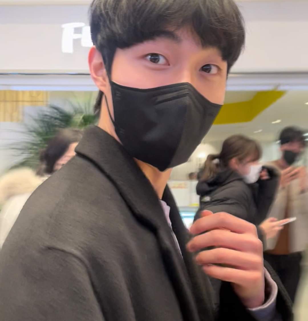 straykitte's tweet image. Simp for yoon chanyoung.