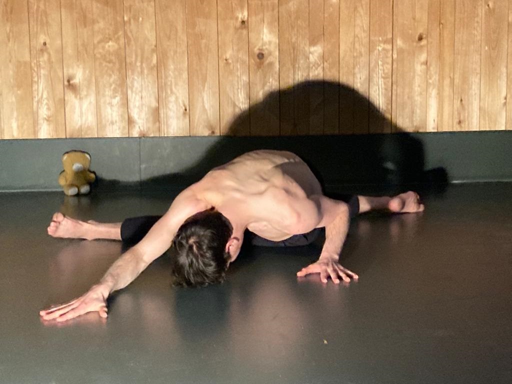 LithLotte's tweet image. "Wat een prachtige dagen en wat ben ik diep geraakt door jouw en Jessica's begeleiding. Het vertrouwen dat jullie gaven en de ruimte daarnaast om geheel je eigen proces te leren vertrouwen." alotofcomplexity.nl/creatief-begaa…