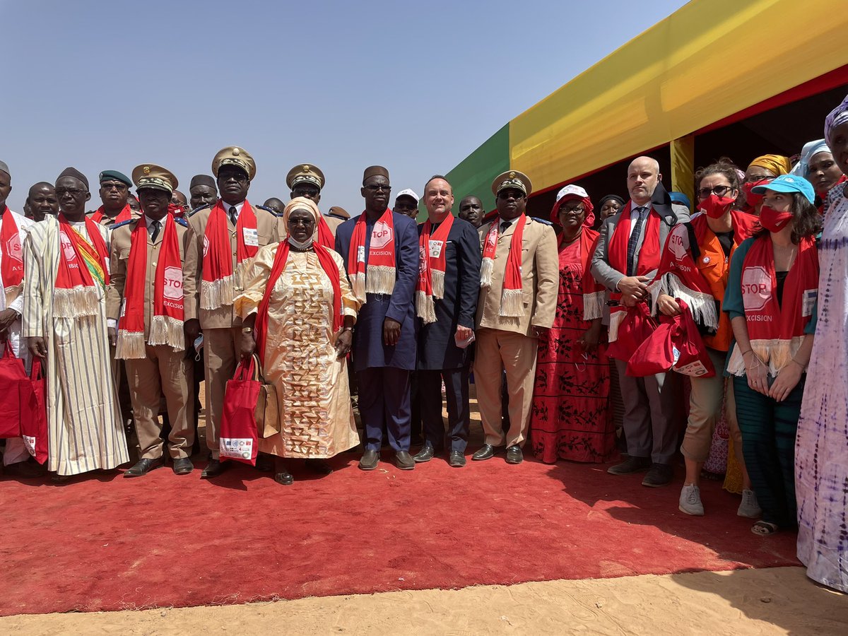 unicefmali's tweet photo. Aujourd'hui à Bougouni, MPFEF @GlobalSpotlight @onu_mali @UNICEF @Unfpamali 
et leurs partenaires ont célébré la journée internationale de tolérance zéro contre les mutilations génitales féminines.

#ToleranceZeroMGF
#InvestDontRest https://t.co/pJ3x6I2FTW