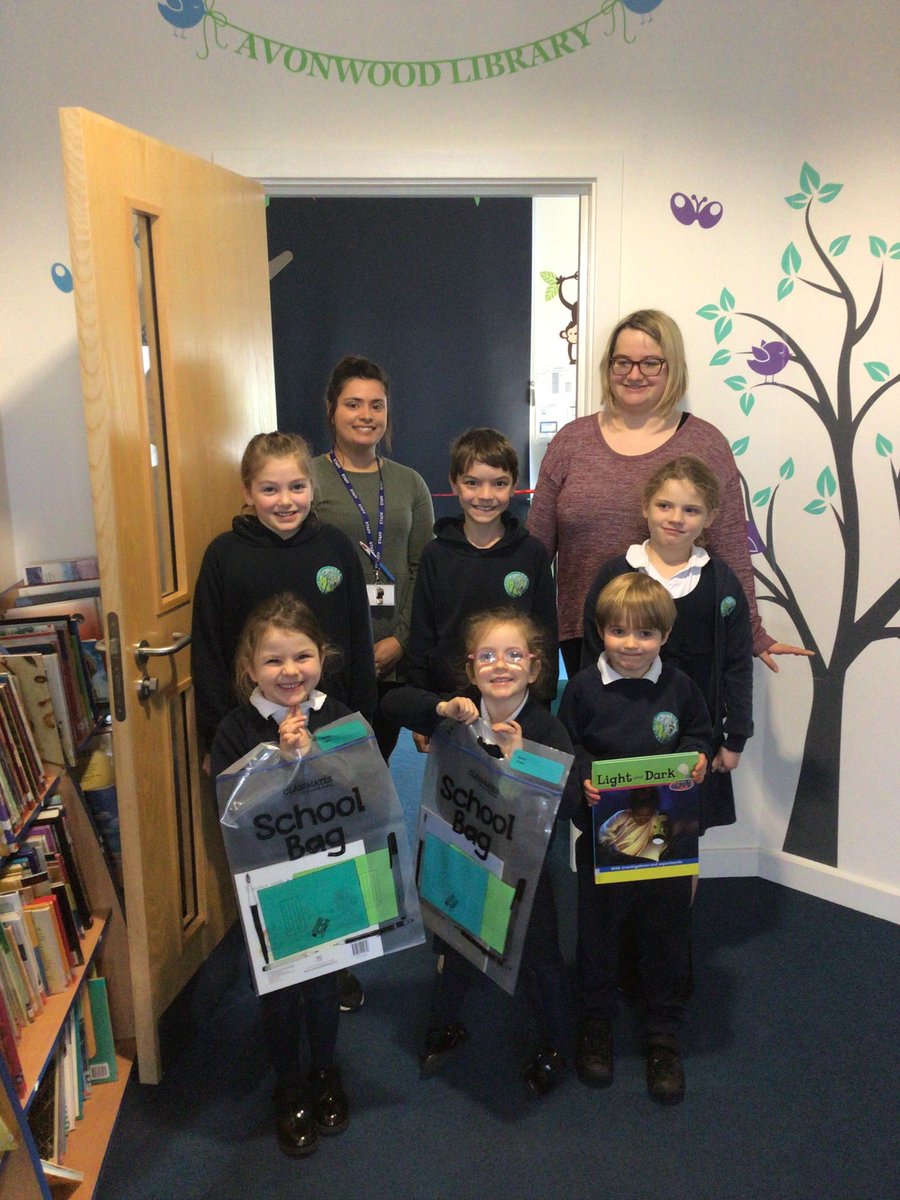 AvonwoodDHT's tweet photo. After months of hard work from our Linwood student and our English Lead we were finally ready to re-open our library.  The children were so excited. #lovetoread https://t.co/58yMVInYNL