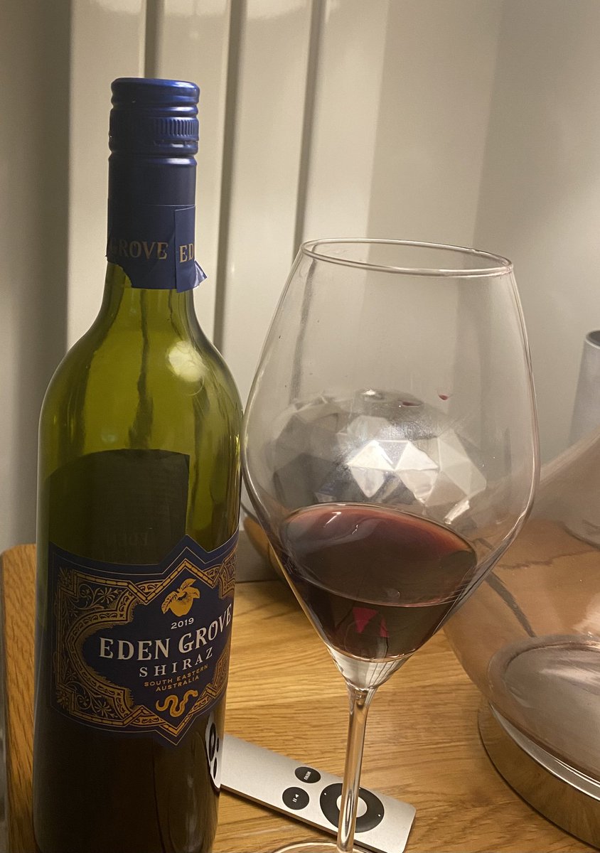 Yvonne Dyer tweet media