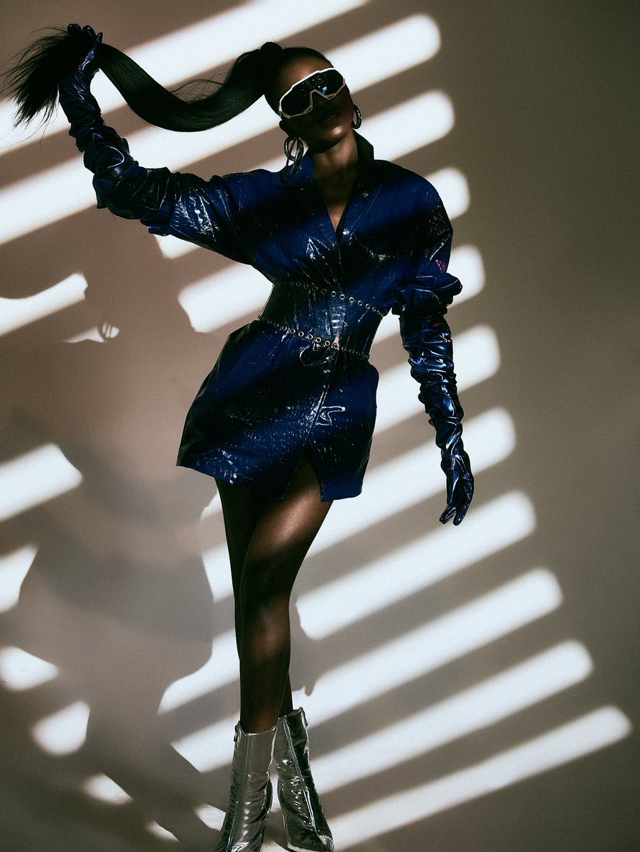 CamMikala's tweet photo. beam me up, scotty 🛸

photographer : @yishaqphoto 
creative director : @Avant_Garbs  ( the 🐐) https://t.co/M9M3kam3wW