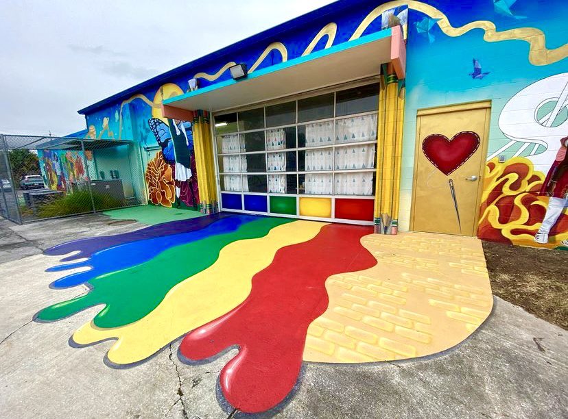 Just recently completed my second collaborative mural project transforming this nonprofit youth arts classroom into every kids DREAM 🎨