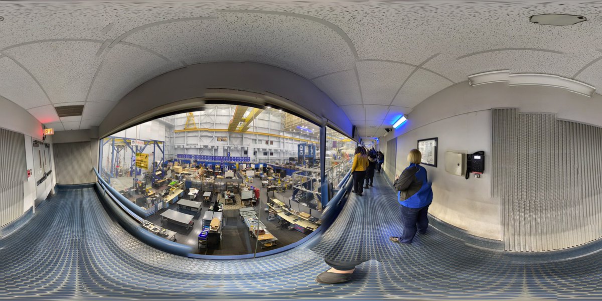 STEMisMyFuture's tweet photo. Now that’s a #makerspace!!! @NASA_Johnson @GJMakerspace @GeoMapMAKERS #SEEC2022 #STEMisMyFuture #Spacevehicles #Building9 https://t.co/7zWZBe3htf