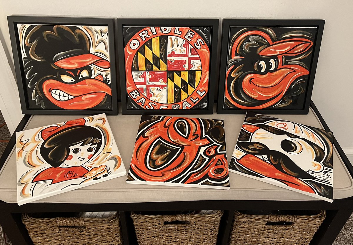 7thGypsy's tweet photo. #SuperBowl sports art giveaway…
12” x 12” painting to someone(US only) who:
 
•follows me @7thgypsy
•RT  - “THIS TWEET” 
•Deadline #Superbowl Sunday 6pm, 2/13/22
•Your team choice, my style 🎨 

🏈⚾️🏀🏒
🎨 samples: https://t.co/NlJUQASPG1