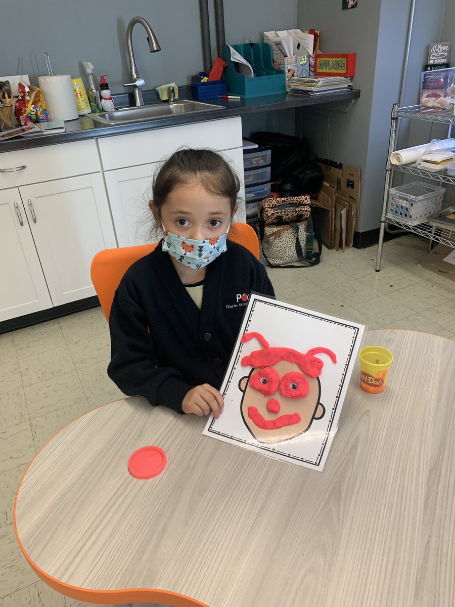 MereHarrison123's tweet photo. Squeezing, pulling and pinching all while working on our fine motor skills in Kindergarten STEAM. They loved this activity! https://t.co/ATIOgYljdQ