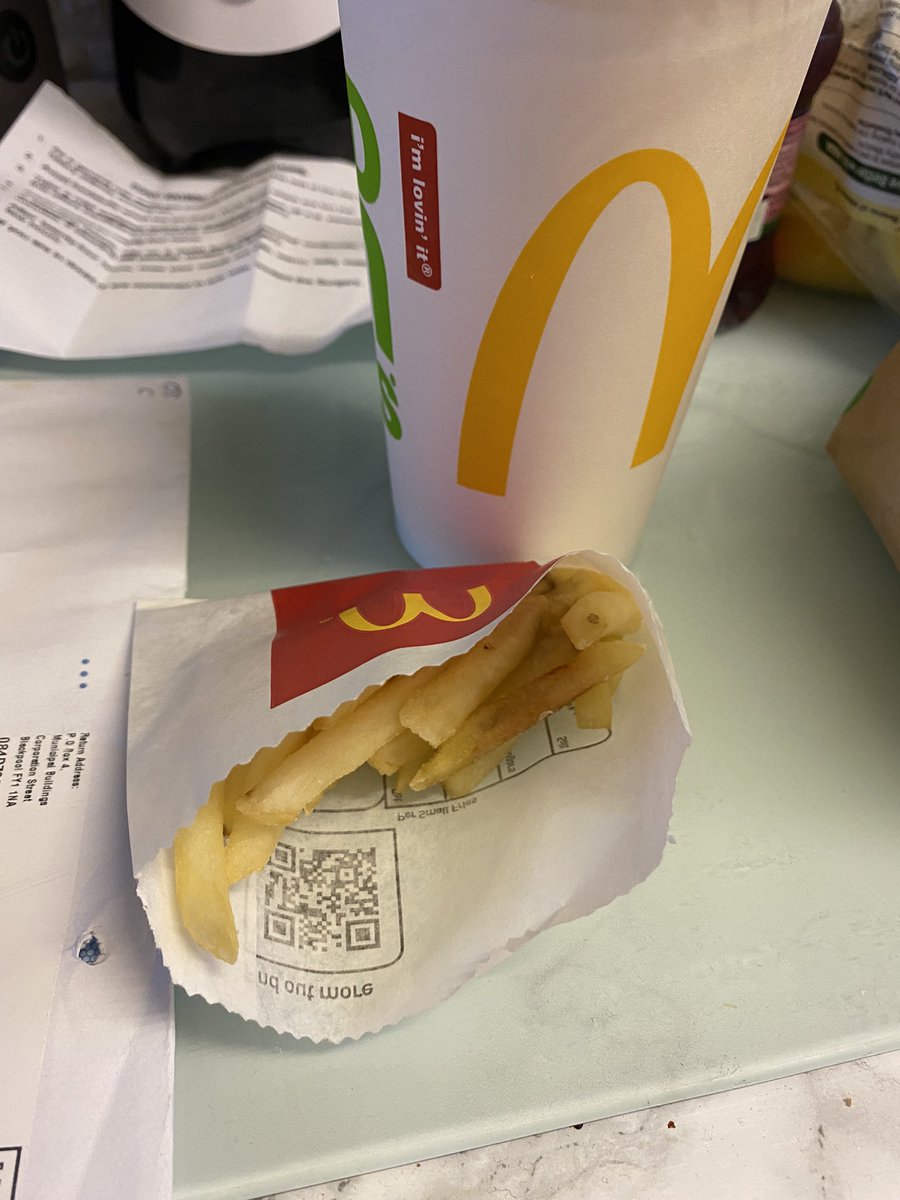 michellebyrne09's tweet photo. @McDonaldsUK I’m sorry but this is not acceptable, these are the fries we have received tonight in our 3 year olds Happy meal #unhappymeal #joke #disgusting #Blackpoolcherrytree #alwayssomethingmissing https://t.co/t5v3hbrulc