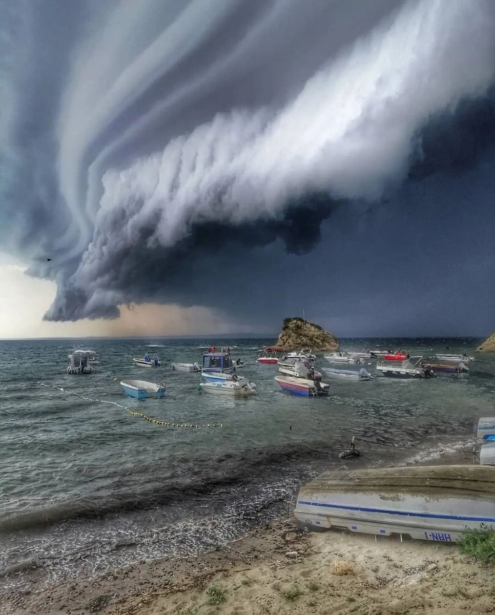 Fotoğrafın büyüsüne kapıldım..

📷: Alaz Par
📍Güneyli, Gelibolu