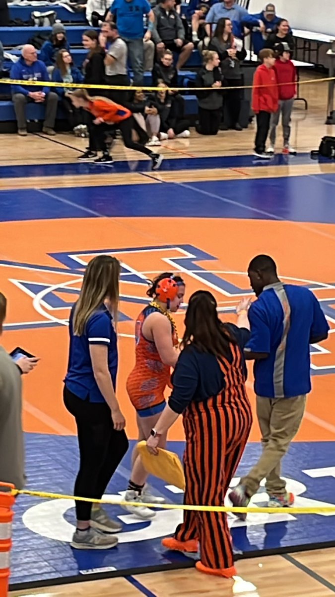 GWrestling: District 2- The host school has a state qualifier. <a href="/NPGrizzlyWREST/">North Point WRESTLING</a> sophomore Cassidy Benwell with an impressive tech fall victory at 120-pounds over Kendra Bliss of Washington, who entered the match with a 47-1 record. #stlpreps