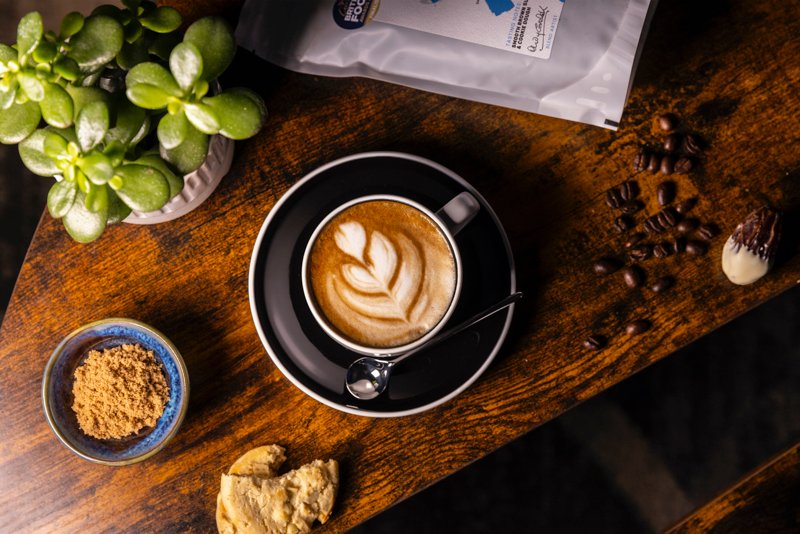 WorcesterHour's tweet image. Two of @Raycom_Prod&apos;s favourite things in life, product photography and coffee! If your business needs some freshening up with photography, Raycom Productions are super talented #productphotography #coffeecontent #WorcestershireHour #Ad