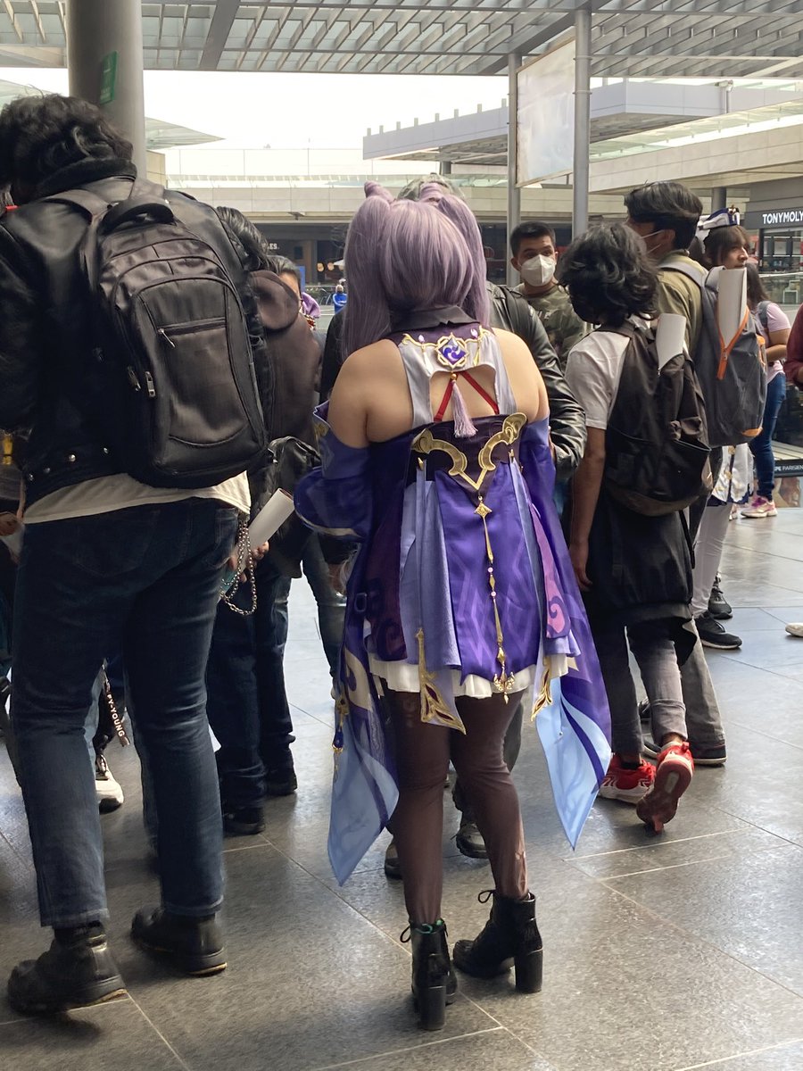 Yu_Len_HS's tweet photo. Banda si hay cosplayers 😩👌💖 #GenshinImpact https://t.co/Qd38vxtowB