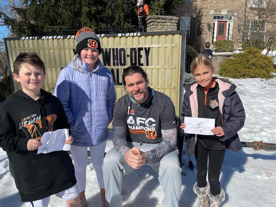 NicoleZembrodt's tweet photo. A local neighborhood’s Super Bowl message for the #Bengals and @ClarkHarris46! https://t.co/bt1KWrKPj8