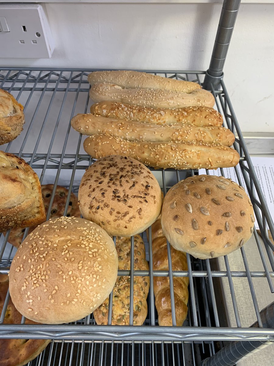 Brilliant day bread making at <a href="/DeerstonesBaker/">Deerstones Bakery</a> today

Polish plaited bread, Focaccia, sourdough, Grissini and cashew &amp; cranberry rolls 🤩🤌🏼