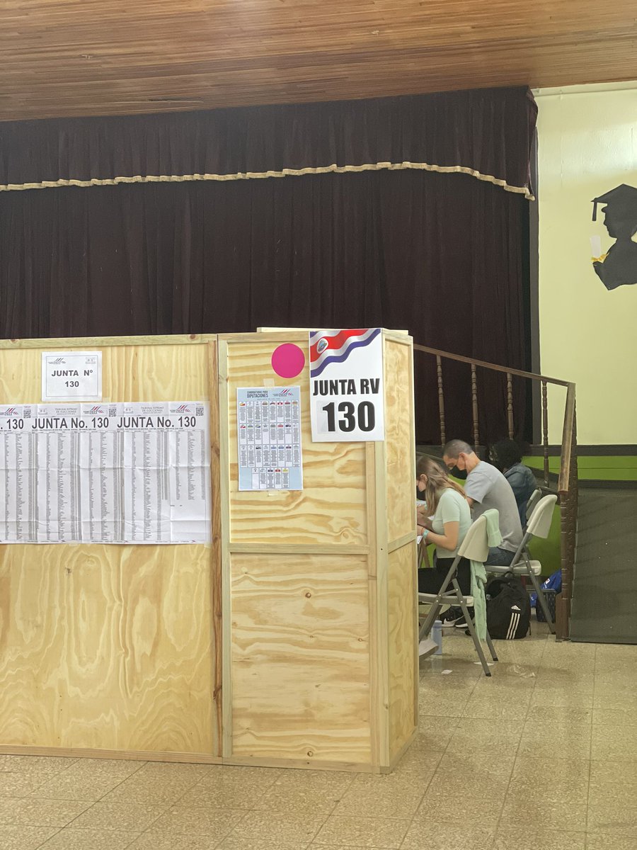 Ejerciendo un derecho que muchos desearían tener! Gracias CR 🤍💙♥️
