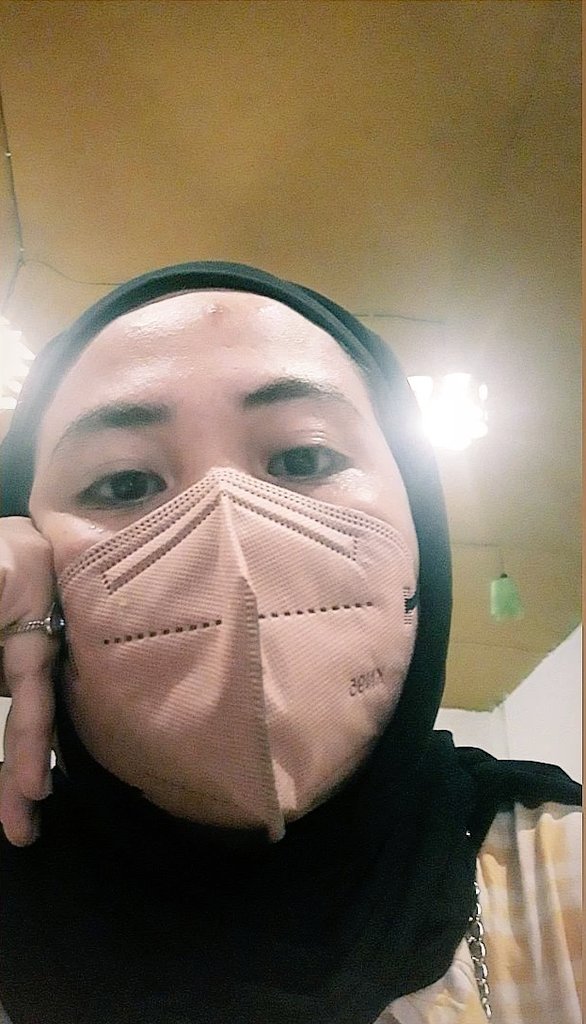 WinaAdha's tweet photo. Jilbab
Tanpa ciput
Tanpa peniti
Masker
Berasa "cakep beud dah akoh"
Padahal org menganggap B aja mlh bisa D�� https://t.co/Vbp4EeMrhu