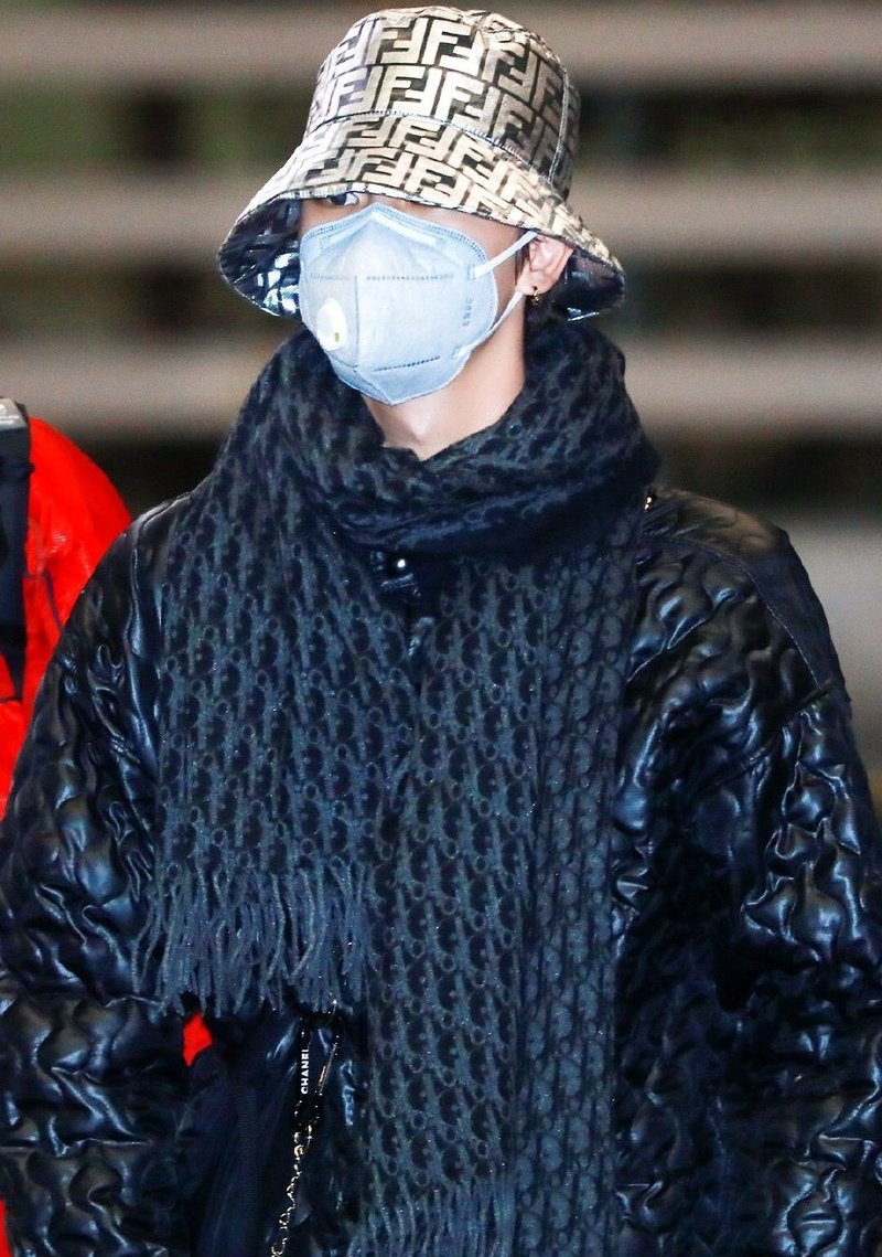 200207 JUNHAO at Incheon Airport heading to Manila, Philippines 🇵🇭

#JUN #THE8 #JUNHAO #준잇 #SEVENTEEN <a href="/pledis_17/">세븐틴(SEVENTEEN)</a>