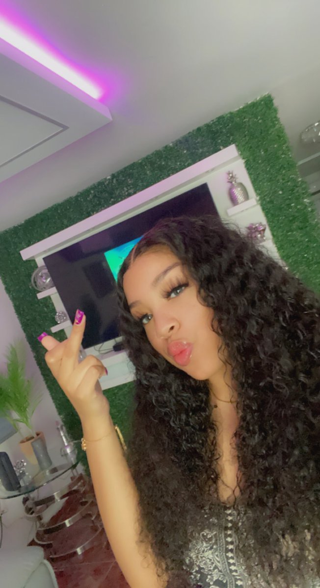 xqueenc_'s tweet photo. happy birthday to me !! 🥳🥳 https://t.co/rHWK7VlEnC