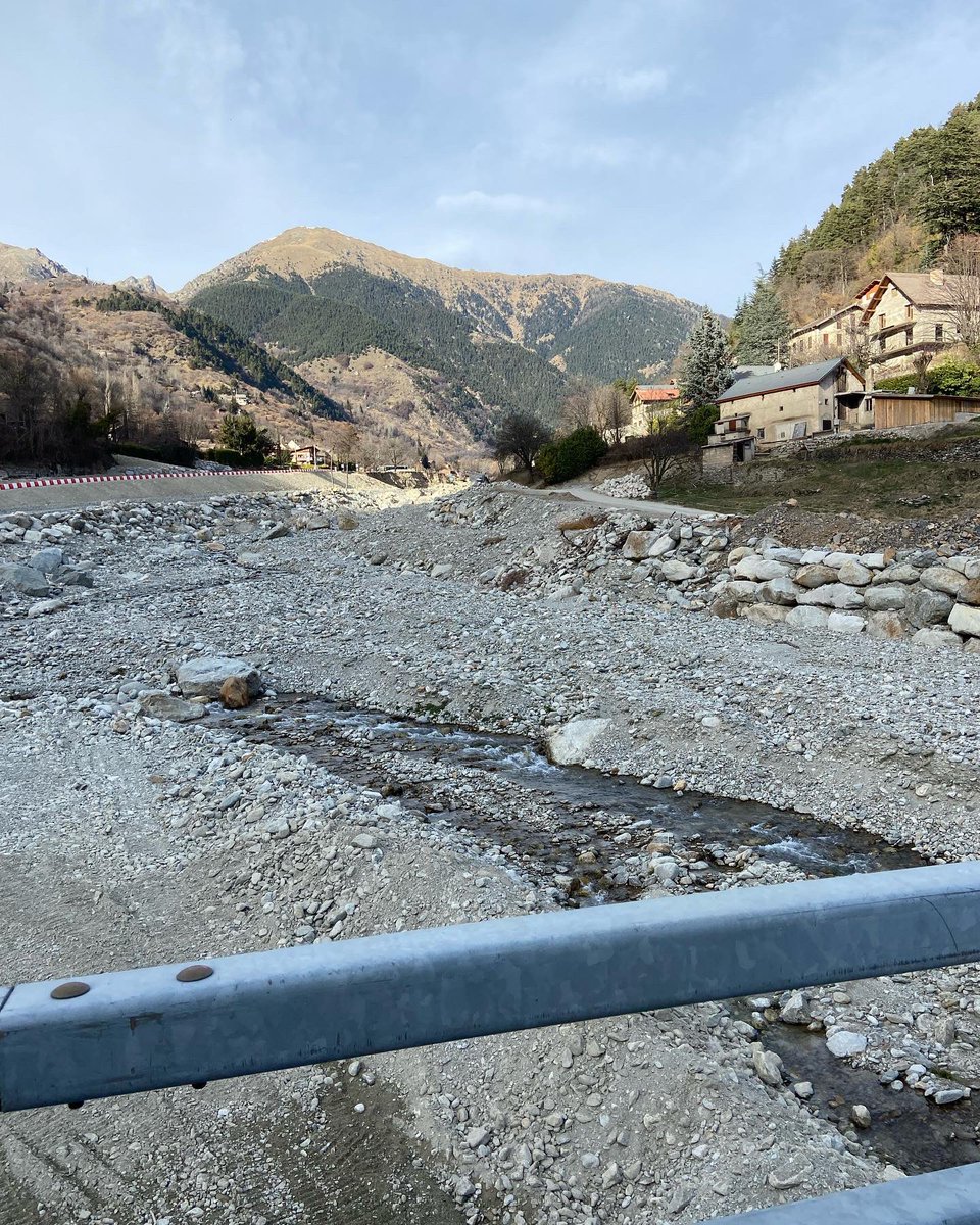 PatriceTrapani's tweet photo. Je ne peux remonter dans la #valleedelavesubie sans que l’émotion me gagne…
Merci à toutes les équipes de la Métropole et à tous les volontaires pour le travail accompli depuis le passage de la terrible #tempeteAlex.
#regionpaca
#boreon
#solidarité
#espoir https://t.co/0hmPcDSnF1
