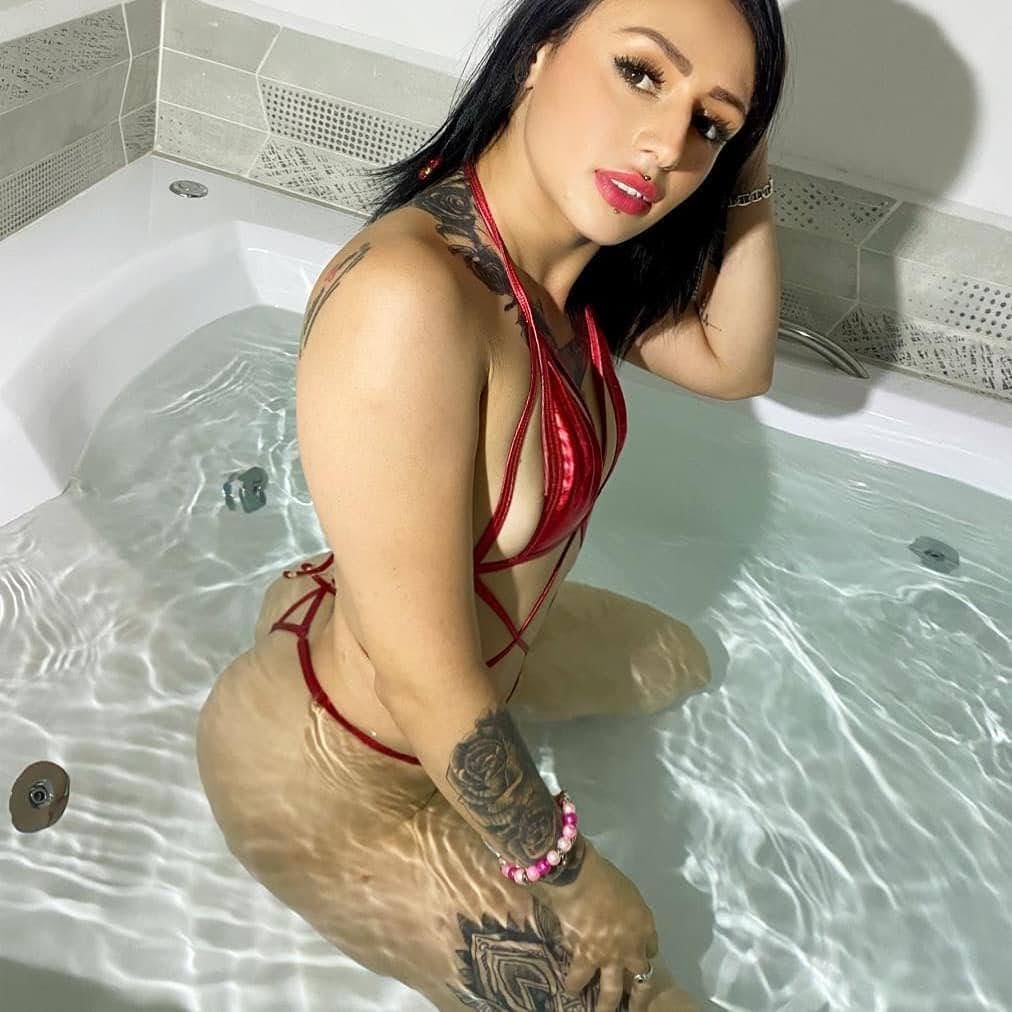 s_kimkore's tweet photo. 😎😎🔥Fox👉🏿👌🏿💋❌⭕❌⭕onli fans💵💸💯😛😜 https://t.co/lU0qongB7x