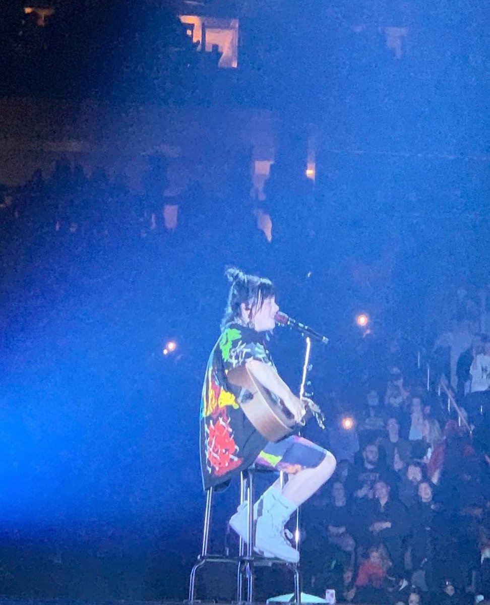 anqclpcffxx's tweet photo. billie performing in Atlanta, Georgia last night 🧚♀️
(📸 @mattyvogel)
@billieeilish #billieeilish
#HTEAtlanta #HTETour https://t.co/0qg9lLmftz