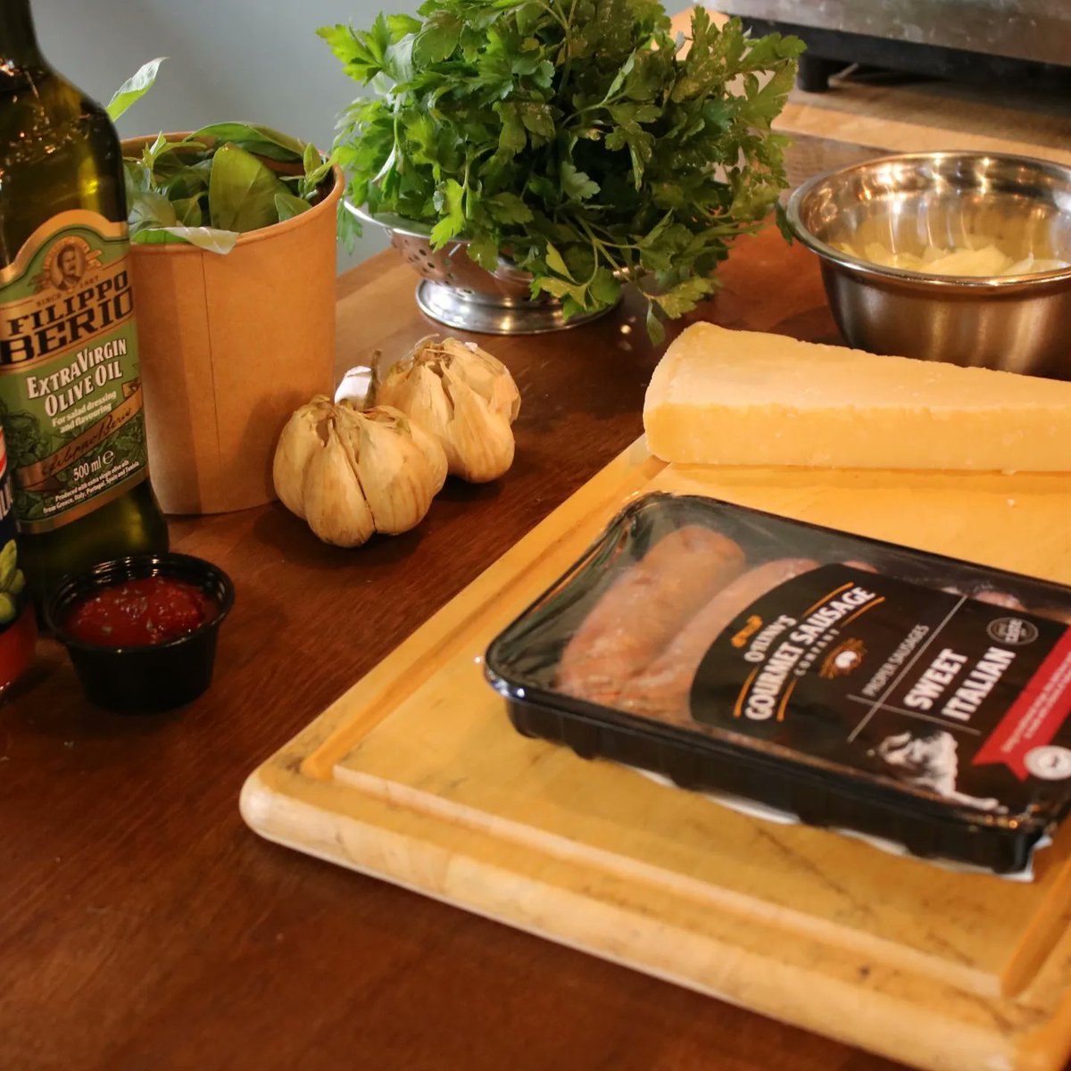 oflynnssausages's tweet photo. Our Sweet Italian Sausage Pasta 🍝😋 Our recipe video is available over on our Instagram Reels. Go check it out!
#ProperSausages #recipes #food #RecipeOfTheDay #homecooking #cooking #corkfood #irishfood #pasta #sweetitalian #Italian https://t.co/j8Uiw2WNPn