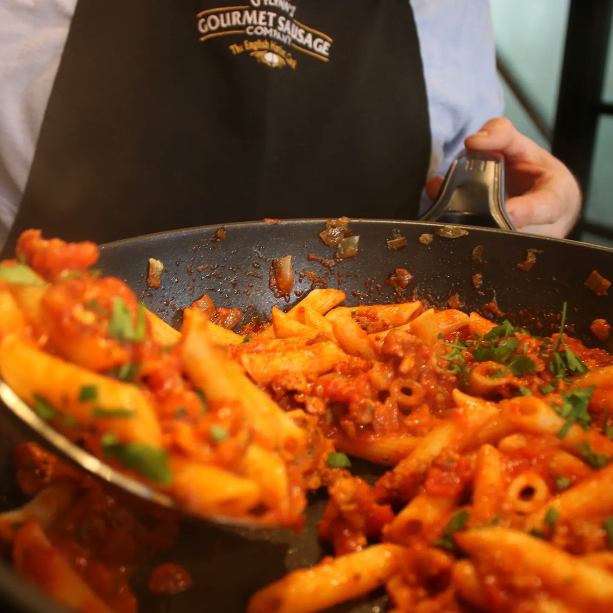 oflynnssausages's tweet photo. Our Sweet Italian Sausage Pasta 🍝😋 Our recipe video is available over on our Instagram Reels. Go check it out!
#ProperSausages #recipes #food #RecipeOfTheDay #homecooking #cooking #corkfood #irishfood #pasta #sweetitalian #Italian https://t.co/j8Uiw2WNPn