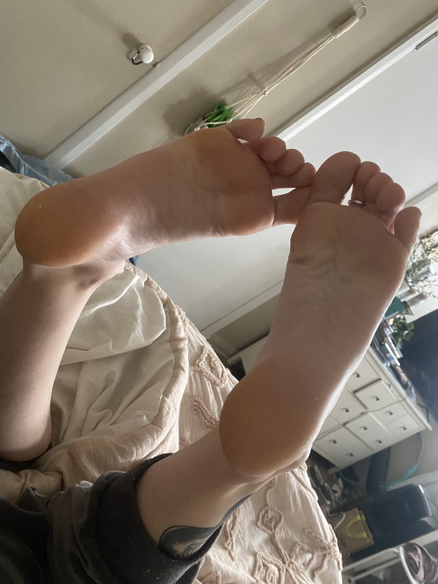 babyteesfeet's tweet photo. Sale happening now loves https://t.co/h7GayYyCmC