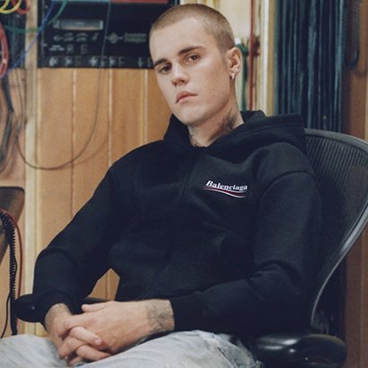 kidrauhlhive's tweet photo. Justin Bieber            Justin Bieber    
at 16                            at 27 https://t.co/anxqW2s6wj