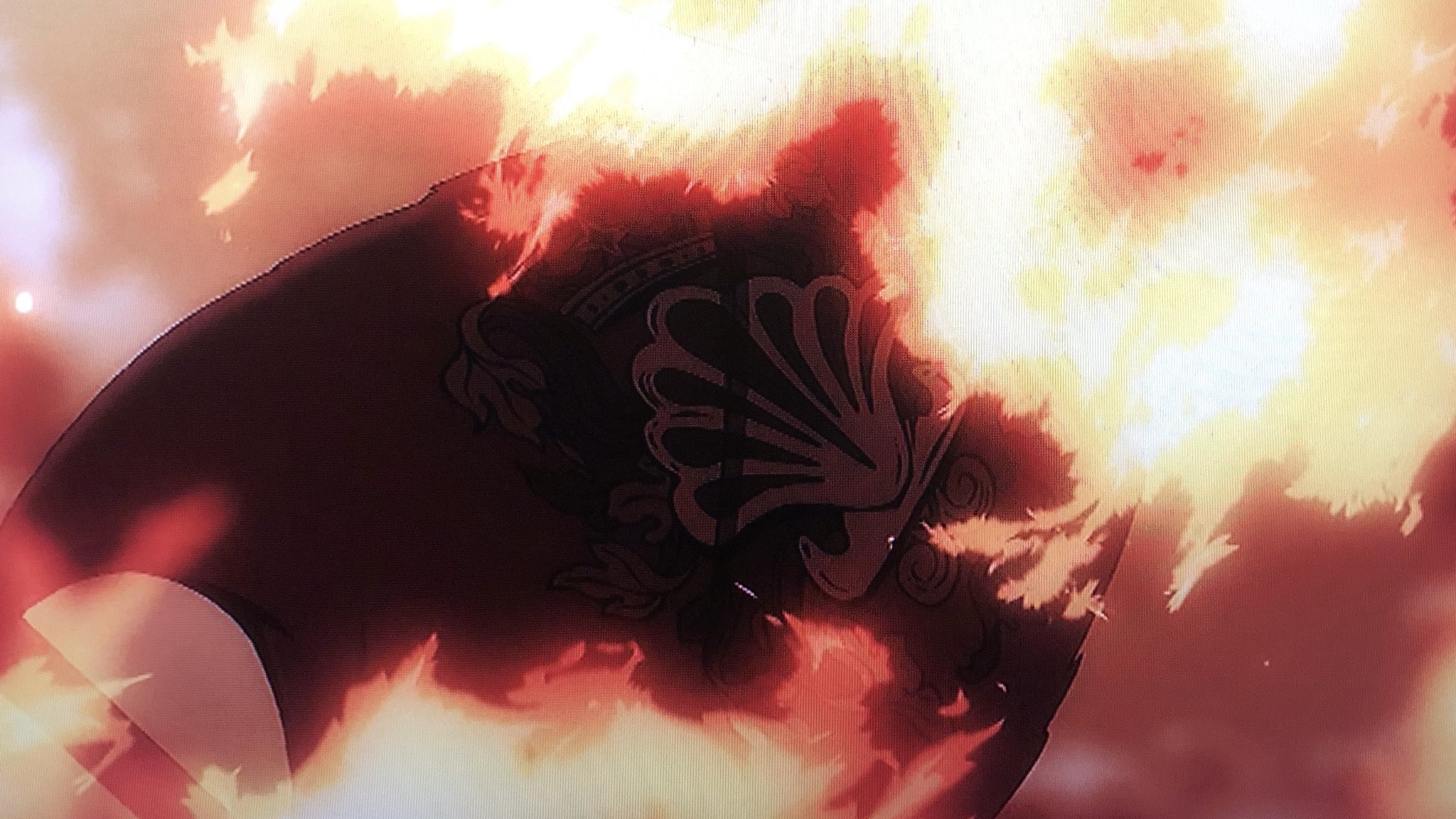 Leno エルディアとマーレの戦争の場面にタイバー家の家紋出てきたね Shingeki 進撃の巨人 T Co Ypjjimj9iq Twitter