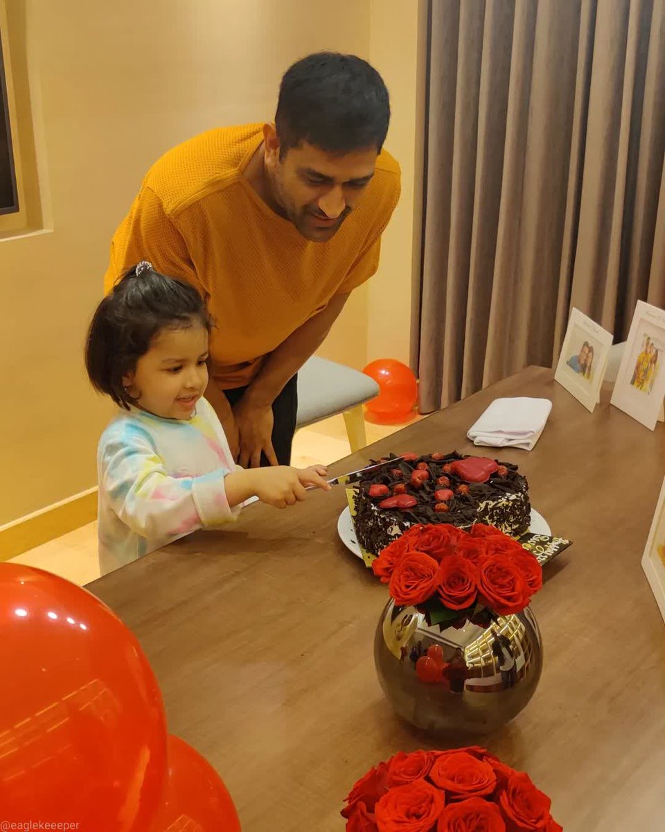 DHONIism's tweet photo. .@MSDhoni - ZIVA 😍❤️ https://t.co/nonmcL0lOW