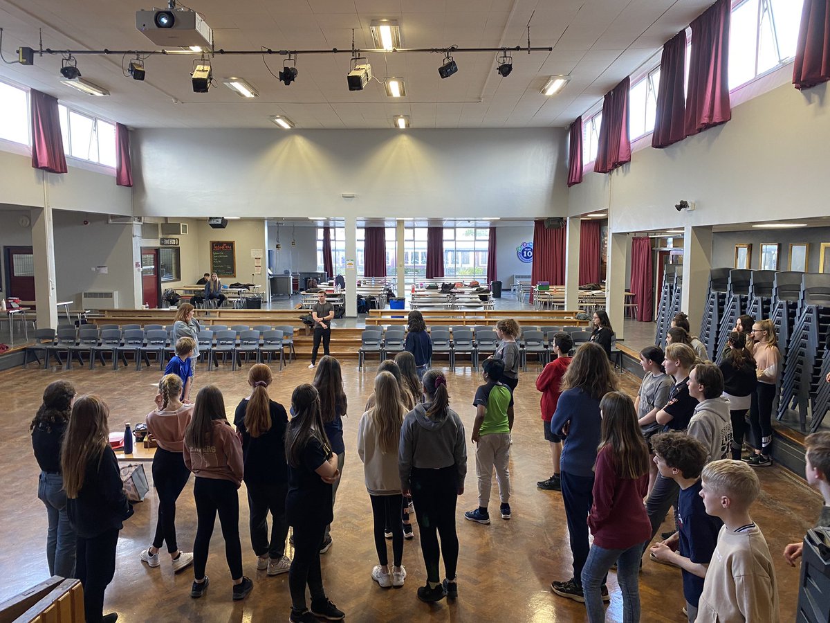 AHSArtsAward's tweet photo. An amazing day of workshops with West End performer @DanielHopeUK. Such an incredible experience for the whole cast!! Thanks to @drama_AHS for organising this for us all!! @AHSBackstage @AHSSixth_Form @music_ahs @AHSYork https://t.co/NROEoOwm52