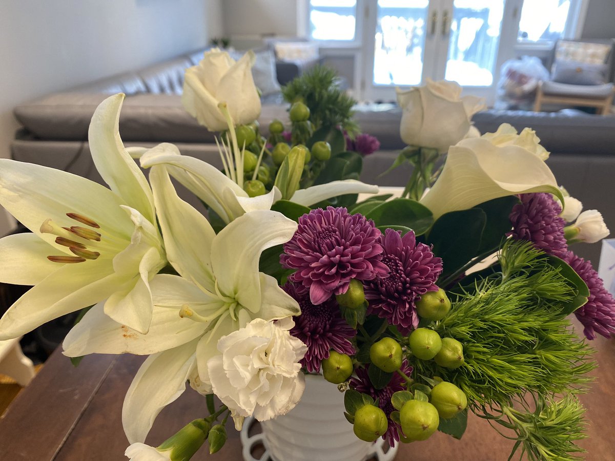 Ariana Chris tweet media