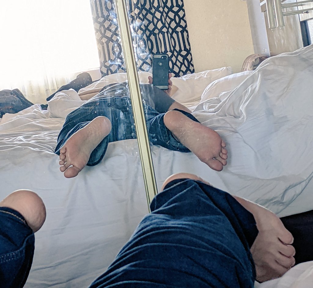 paulyyyf's tweet photo. Should I go hike Runyon before I leave LA? https://t.co/gM6B7a61B6