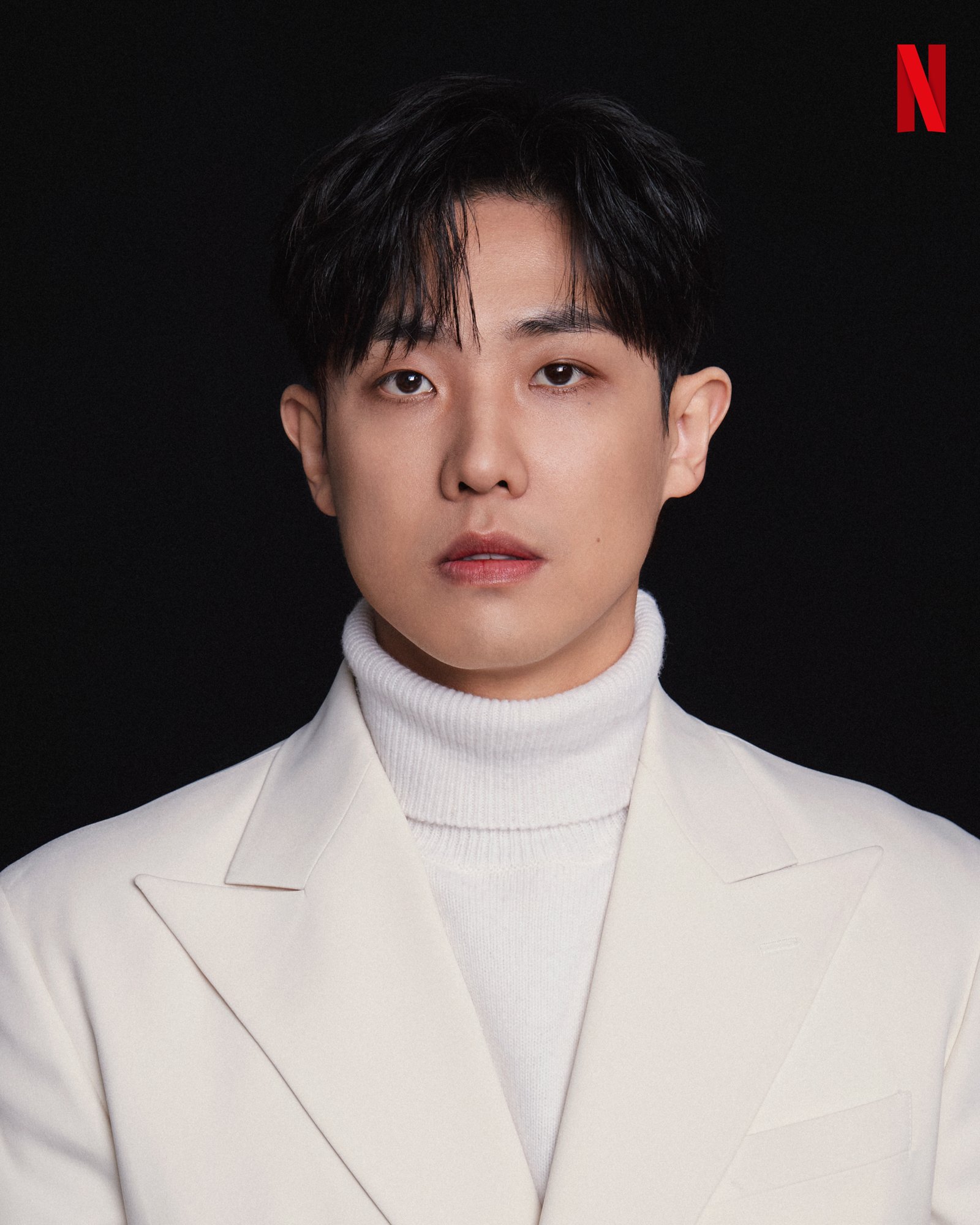 Happy 34th birthday Lee Joon
Wish you happiness and healthiness  